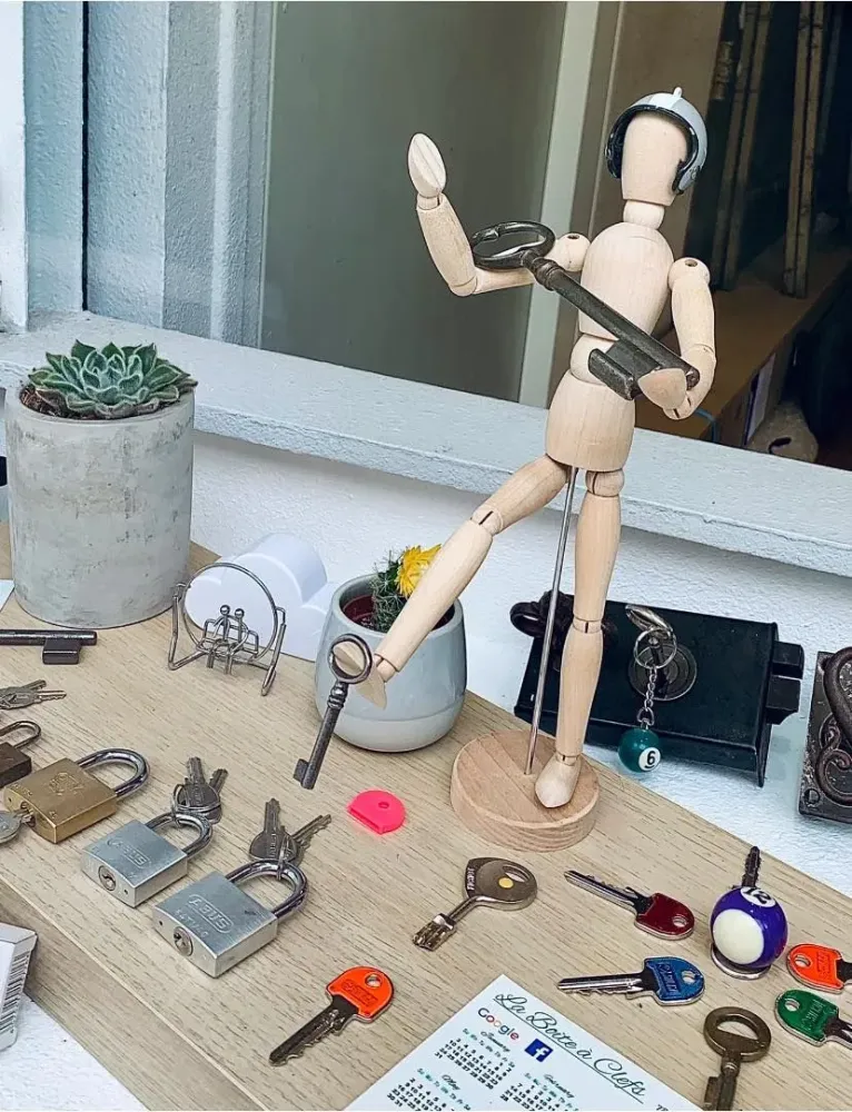 mannequin en bois